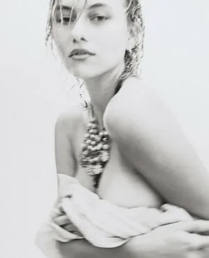 Ella Kernkamp / ellakernkamp nude photo #0038