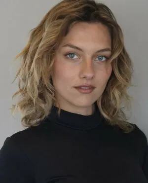 Ella Kernkamp / ellakernkamp nude photo #0072