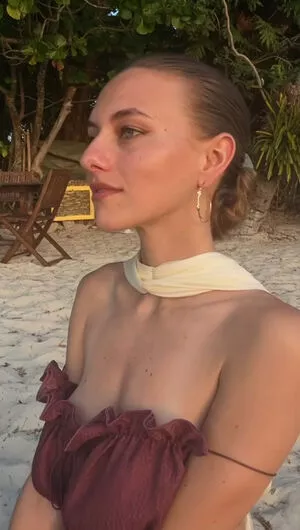 Ella Kernkamp / ellakernkamp nude photo #0174