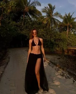 Ella Kernkamp / ellakernkamp nude photo #0177