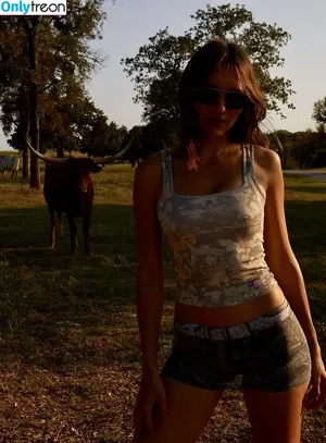 Ella Kernkamp / ellakernkamp nude photo #0355