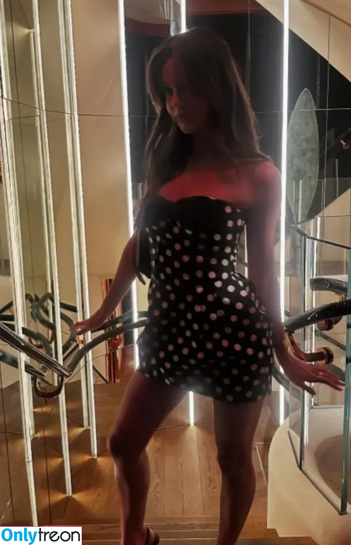 Ella Mendelsohn nude photo #0997 (ellamendelsohn)