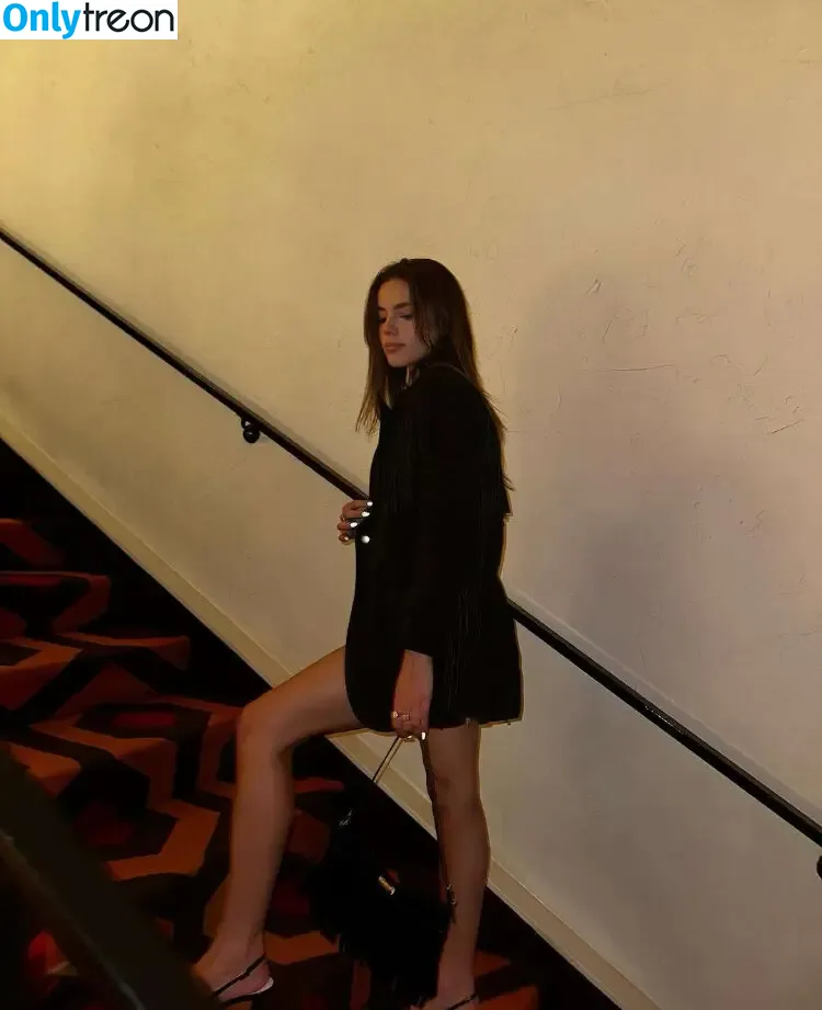 Ella Mendelsohn голая photo #1139 (ellamendelsohn)
