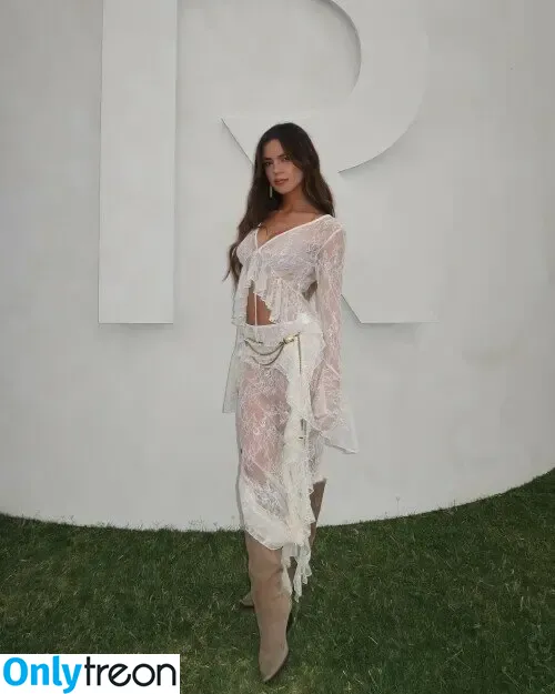 Ella Mendelsohn голая photo #1159 (ellamendelsohn)
