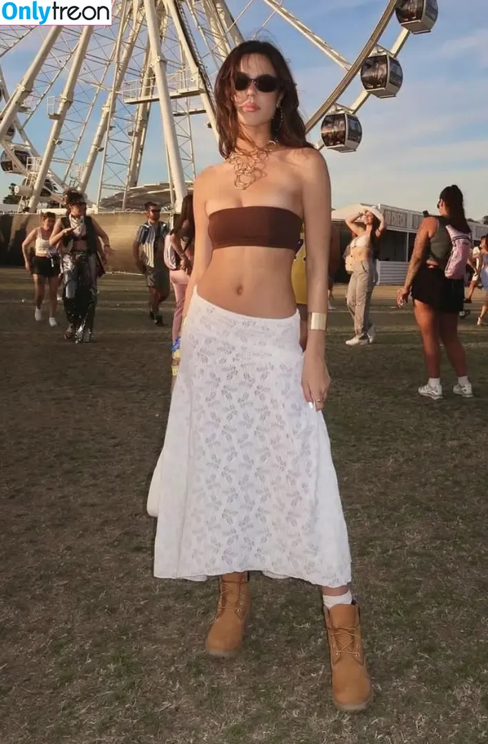 Ella Mendelsohn голая photo #1170 (ellamendelsohn)
