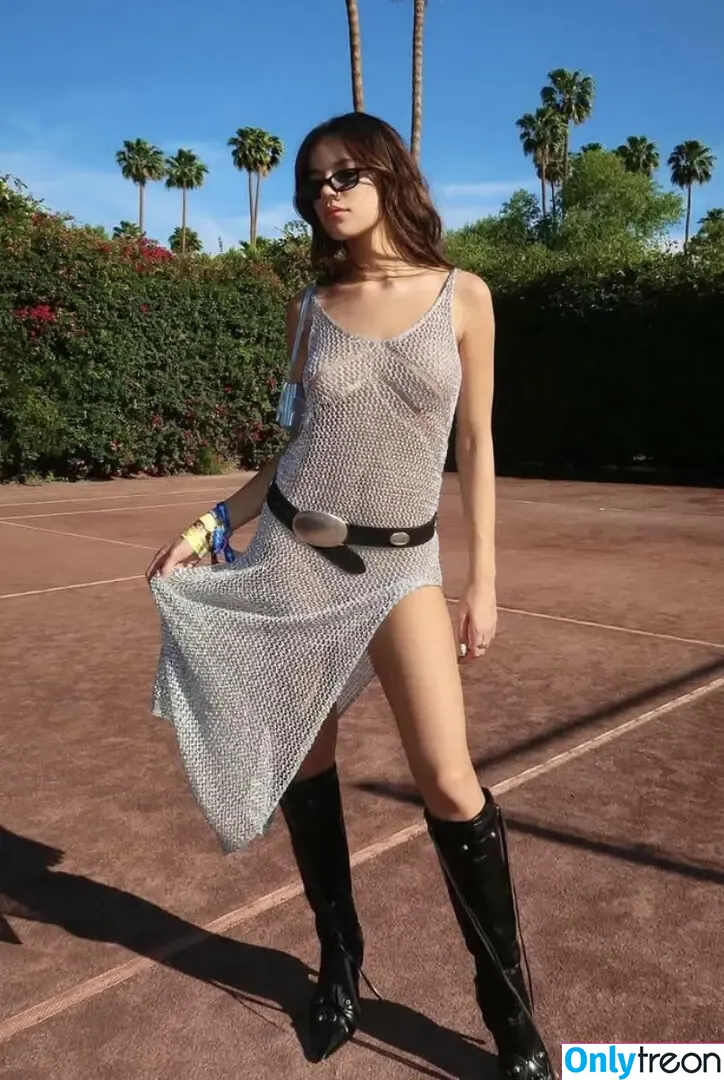 Ella Mendelsohn nude photo #1195 (ellamendelsohn)