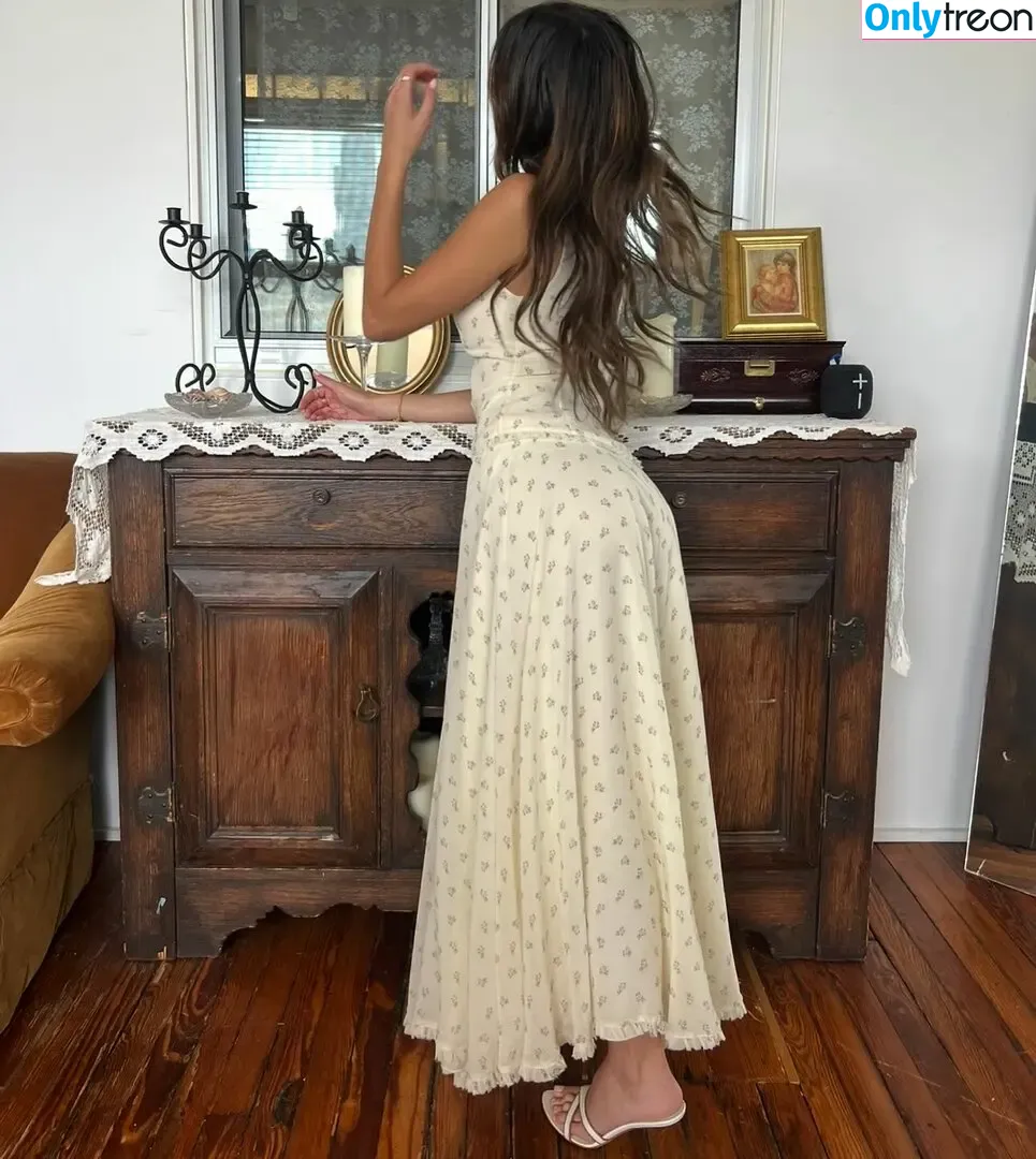 Ella Mendelsohn nude photo #1306 (ellamendelsohn)