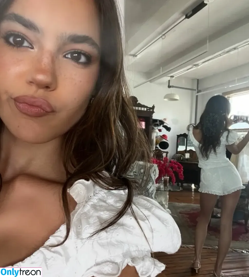 Ella Mendelsohn nude photo #1314 (ellamendelsohn)
