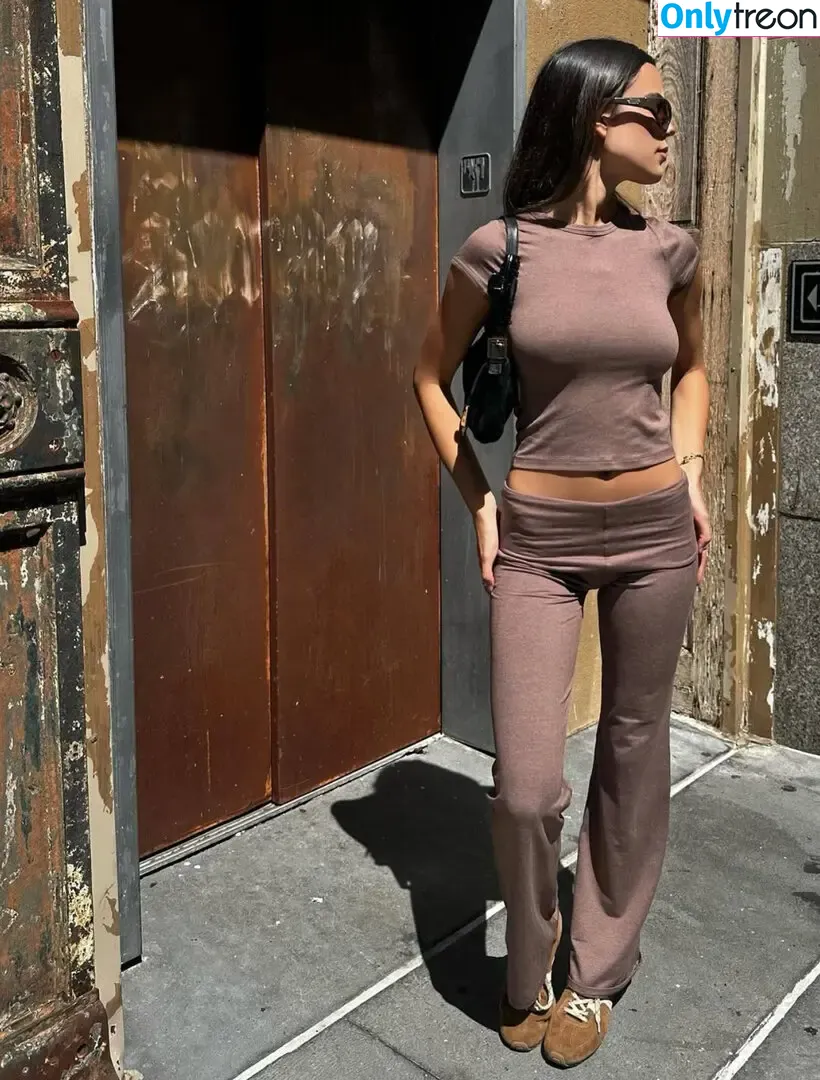 Ella Mendelsohn nude photo #1594 (ellamendelsohn)
