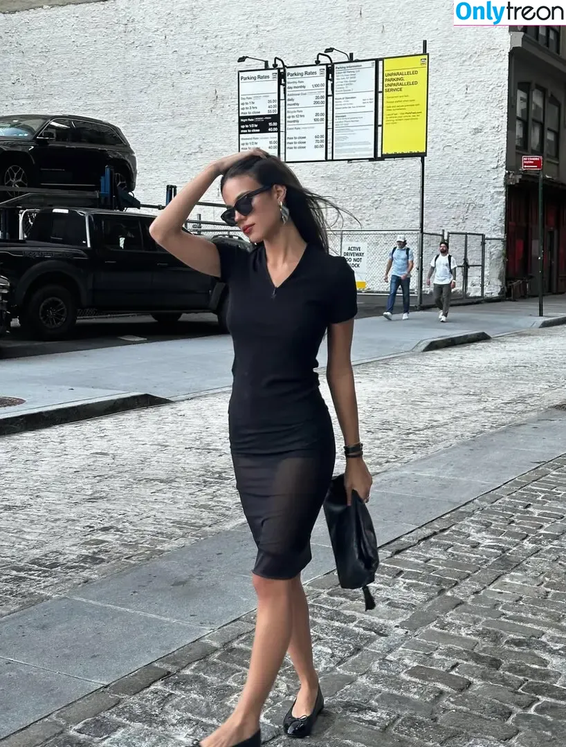 Ella Mendelsohn голая photo #1598 (ellamendelsohn)