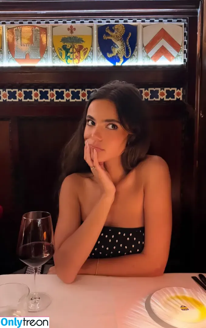Ella Mendelsohn голая photo #1762 (ellamendelsohn)