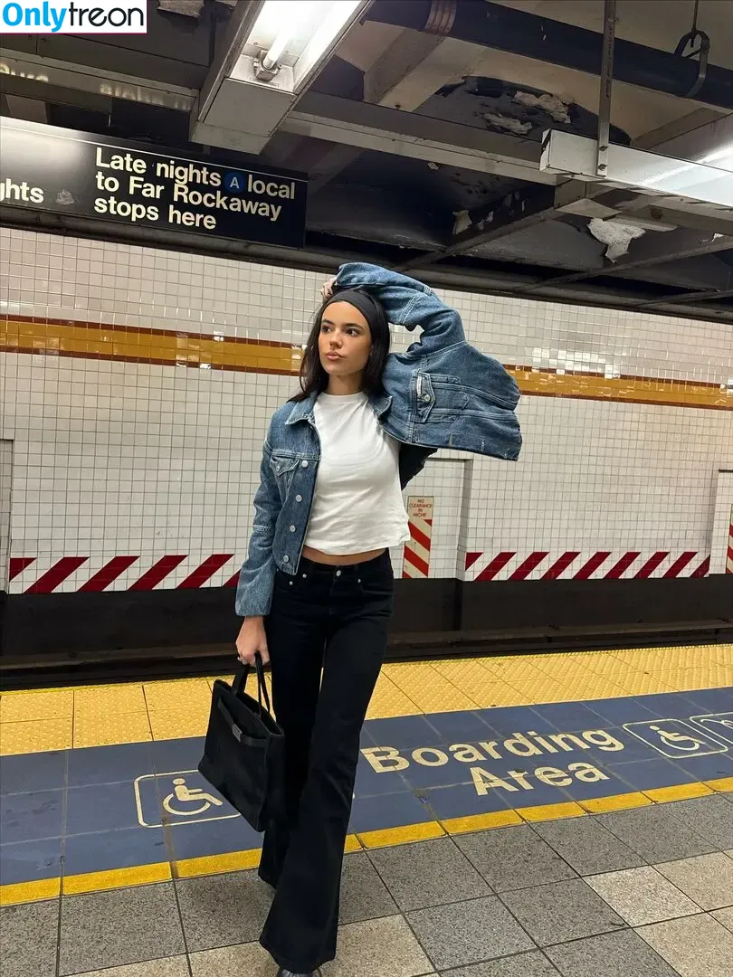 Ella Mendelsohn nude photo #2007 (ellamendelsohn)