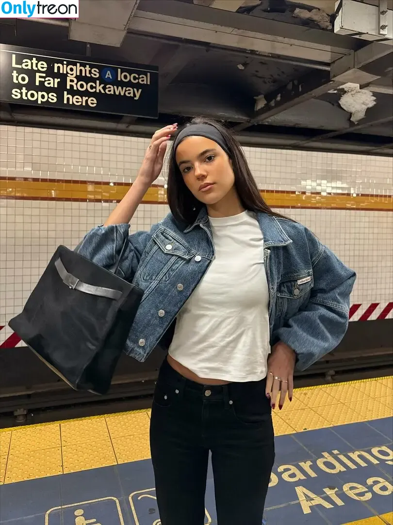 Ella Mendelsohn nude photo #2008 (ellamendelsohn)