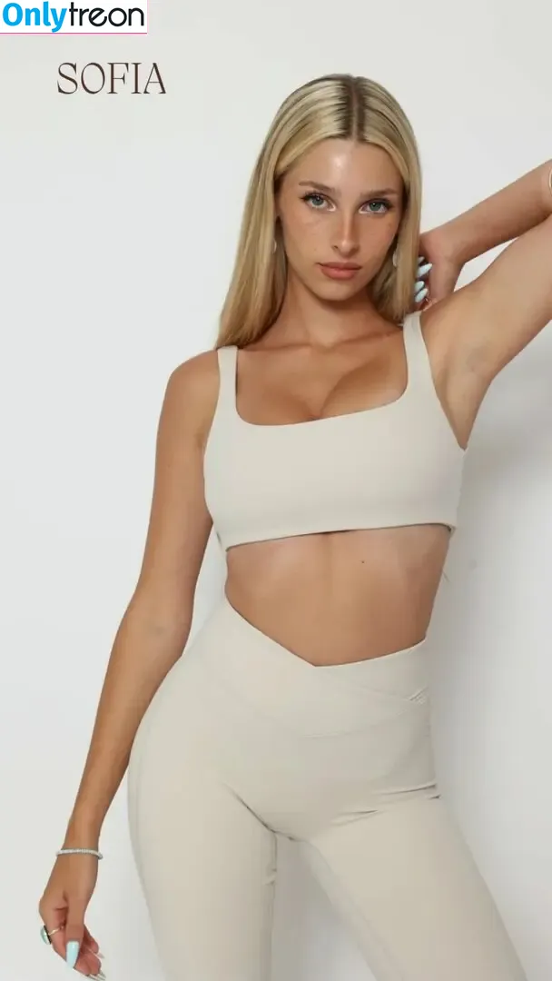 Ella Netzer nude photo #0211 (Ella.netzer8 / Ella_netzer8)