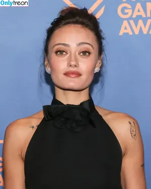 Ella Purnell / GRAYLINGPURNELL / ella_purnell nude photo #0625