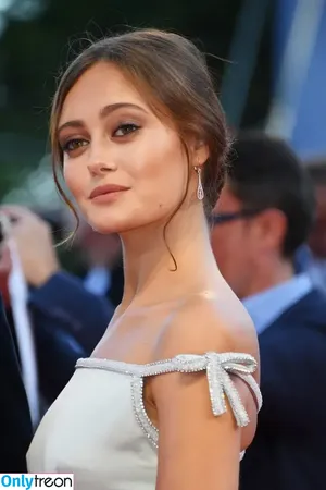 Ella Purnell / GRAYLINGPURNELL / ella_purnell nude photo #0628