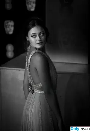 Ella Purnell / GRAYLINGPURNELL / ella_purnell nude photo #0712