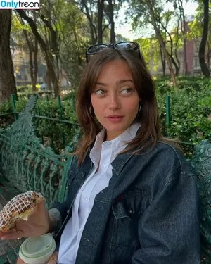 Ella Purnell / GRAYLINGPURNELL / ella_purnell фото голая #0719