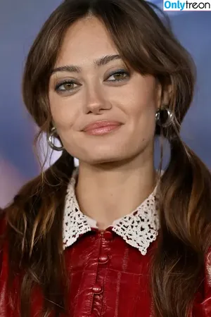 Ella Purnell / GRAYLINGPURNELL / ella_purnell nude photo #0787