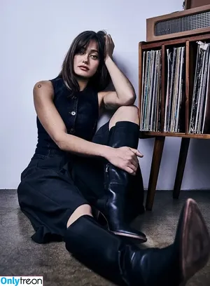 Ella Purnell / GRAYLINGPURNELL / ella_purnell nude photo #0813