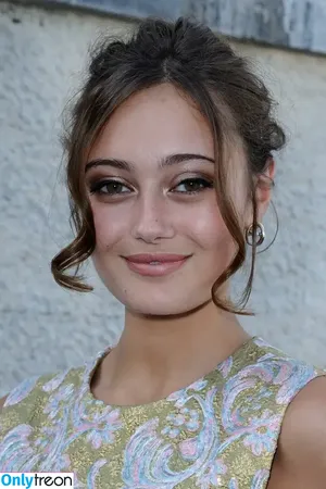 Ella Purnell / GRAYLINGPURNELL / ella_purnell nude photo #0818
