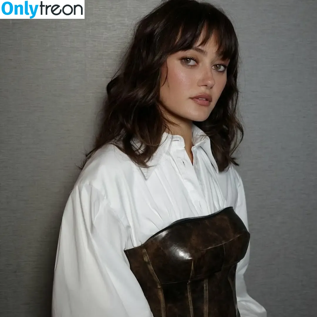 Ella Purnell nude photo #0832 (GRAYLINGPURNELL / ella_purnell)