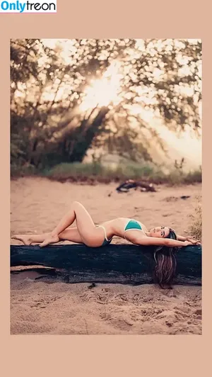  nude photo #0001