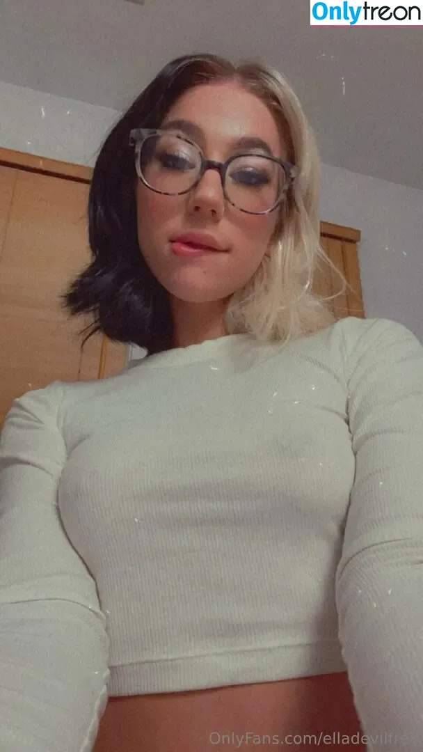 elladevilfree nude photo #0050 (elladevillee)