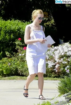 Elle Fanning / ellefanning фото голая #2673