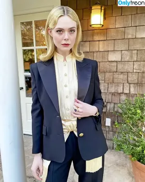 Elle Fanning / ellefanning фото голая #2686