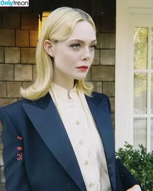 Elle Fanning / ellefanning фото голая #2687