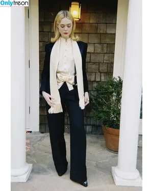 Elle Fanning / ellefanning фото голая #2694