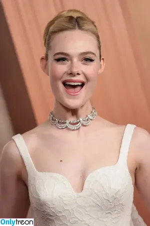 Elle Fanning / ellefanning nude photo #2810