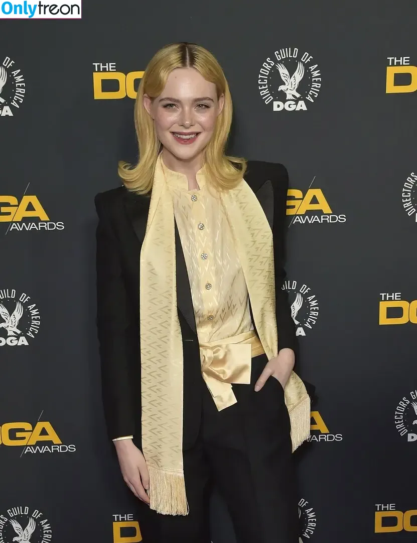 Elle Fanning голая photo #2699 (ellefanning)