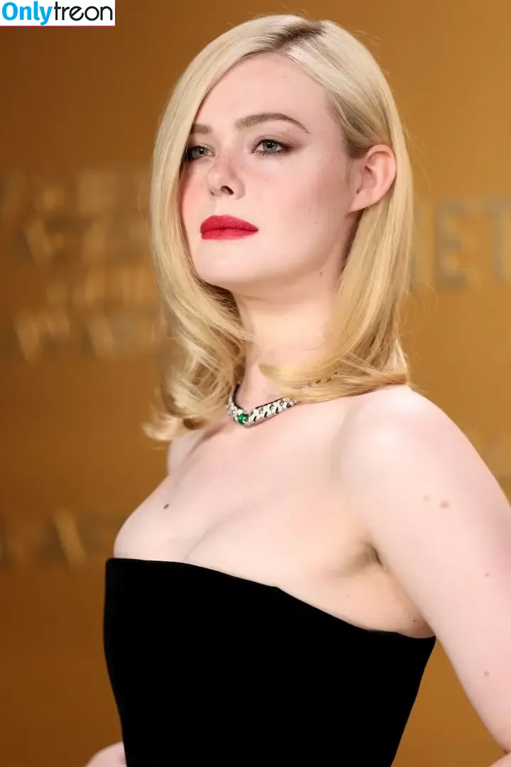 Elle Fanning голая photo #2767 (ellefanning)