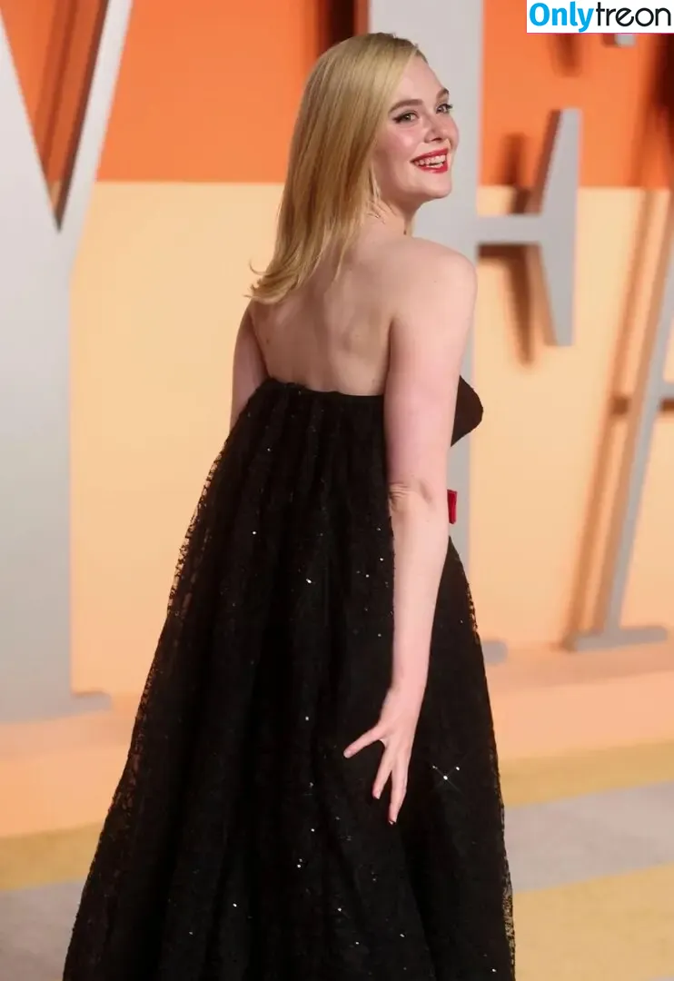 Elle Fanning голая photo #2789 (ellefanning)