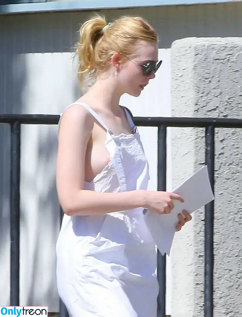 Elle Fanning голая photo #2818 (ellefanning)