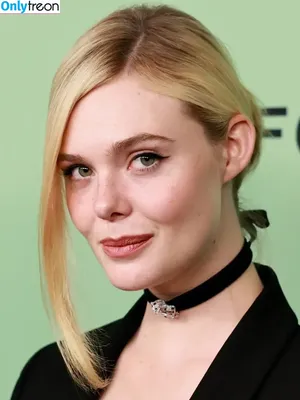 Elle Fanning / ellefanning nude photo #3241