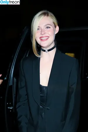 Elle Fanning / ellefanning nude photo #3247