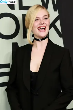 Elle Fanning / ellefanning nude photo #3253