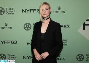 Elle Fanning / ellefanning nude photo #3256