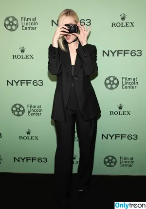Elle Fanning / ellefanning nude photo #3261