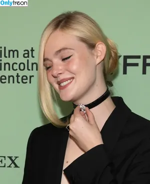 Elle Fanning / ellefanning nude photo #3264