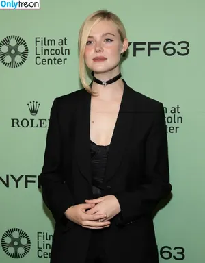 Elle Fanning / ellefanning nude photo #3265
