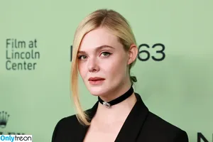 Elle Fanning / ellefanning nude photo #3267