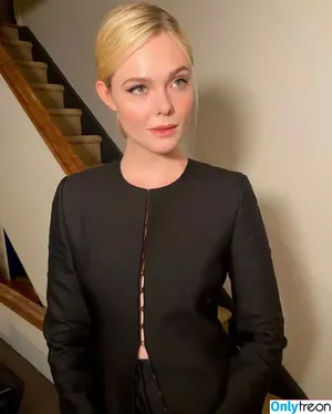 Elle Fanning / ellefanning nude photo #3295