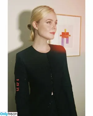 Elle Fanning / ellefanning nude photo #3299