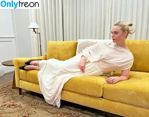 Elle Fanning / ellefanning nude photo #3317