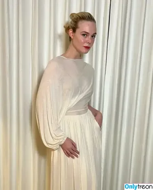 Elle Fanning / ellefanning nude photo #3320
