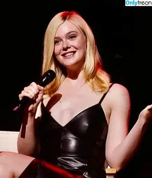 Elle Fanning / ellefanning nude photo #3324
